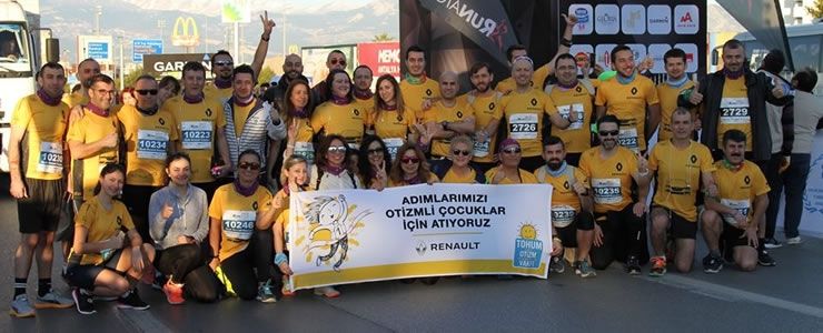 Otizmli çocukların eğitimi için Runatolia Maratonu’nda koştular