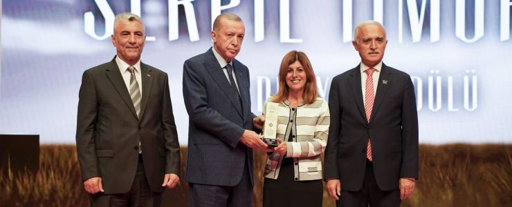 SERPİL TİMURAY’A DÜNYA TÜRK İŞ KONSEYİ’NDE “İŞ DÜNYASI ÖDÜLÜ”