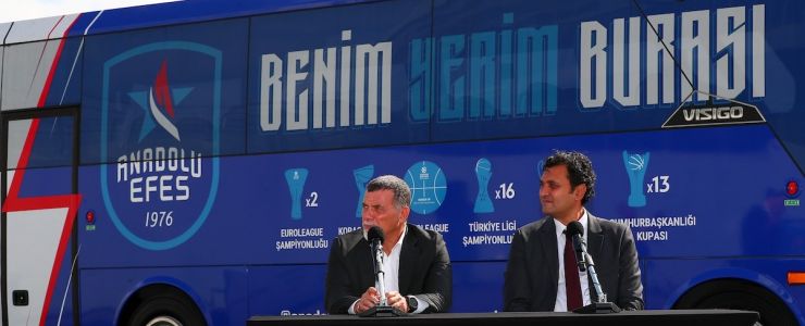 Anadolu Isuzu'nun Anadolu Efes işbirliği yenilendi