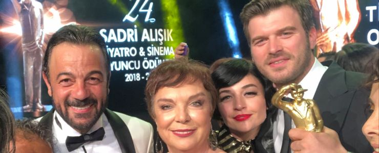 Sinema ve Tiyatro Dünyasında Ödül Heyecanı…
