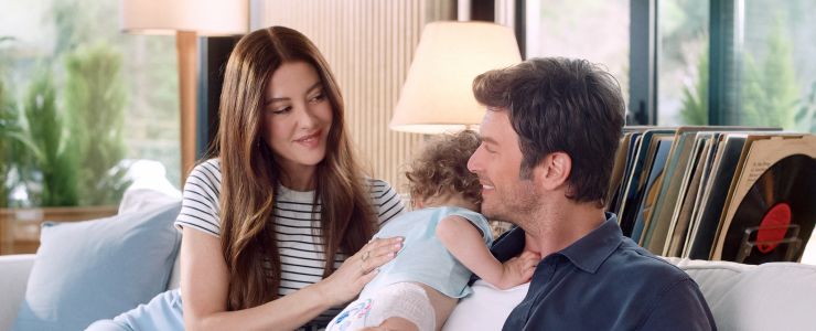 Molfix ve Tatlıtuğ'lardan yeni reklam