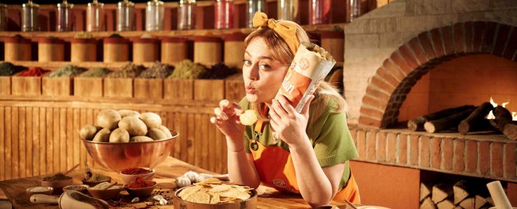 Lay's'in Demet Evgar'lı yeni reklamı