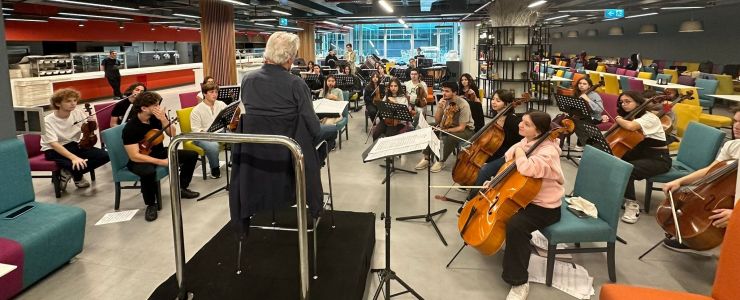 DOĞUŞ ÇOCUK SENFONİ ORKESTRASI'NDAN CUMHURİYET KONSERİ