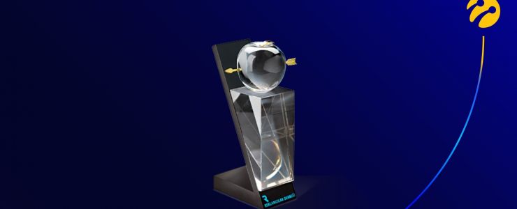 Turkcell'e 13 Kristal Elma