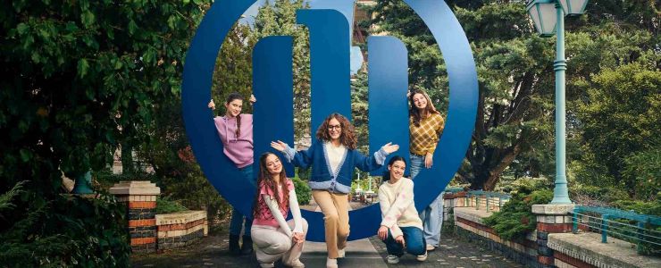 Koruncuk Kızları Geleceğe Umutla Bakacak