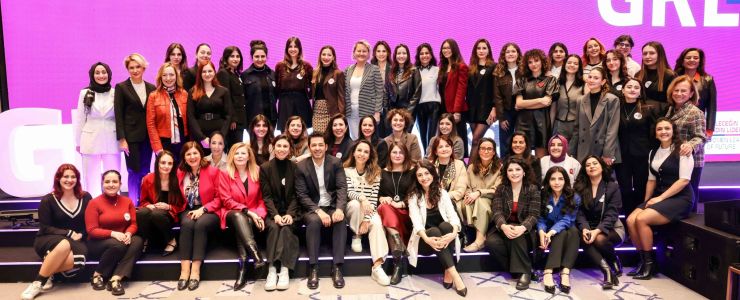 Geleceğin Kadın Liderleri Hikayelerini Anlattı