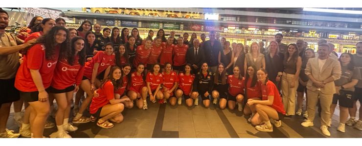 Filenin Genç Sultanlarına Moral Yemeği
