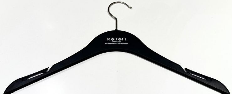 KOTON ile ATIK KUMAŞTAN GİYSİ ASKISI
