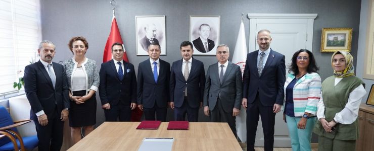 Ford Otosan'dan sektöre uyumlu okul modeli