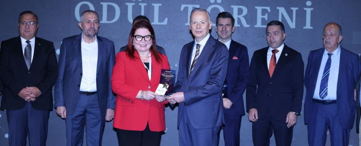 Senur Akın Biçer’e “İhracatın Kahramanı” Ödülü