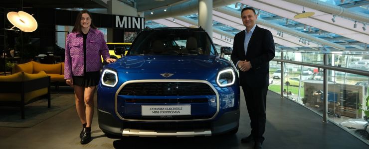 MINI, Ultra Maraton Yüzücüsü Aysu Türkoğlu’na eşlik ediyor