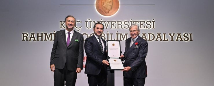 RAHMİ M. KOÇ BİLİM MADALYASI'nın sahibi PROF. DR. UFUK AKÇİĞİT