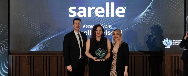 Tadelle ve Sarelle'ye Business Honors Awards