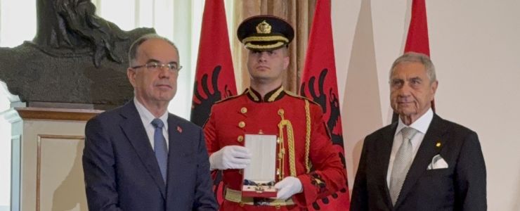Hasan Ulusoy&rsquo;a &ldquo;Akademik Meşe Nişanı Kumandan Rütbesi&rdquo;