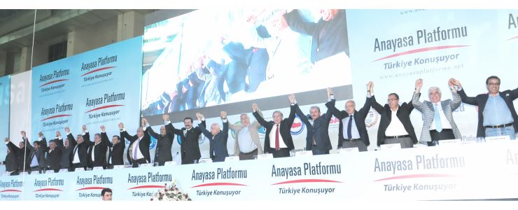 Anayasa Vatandaş Toplantıları'nda sıra İstanbuldaydı...