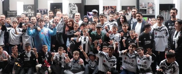 Minik Yüreklerde Beşiktaş Coşkusu