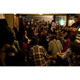 Boğaziçi Üniversitesi öğrencileri ve Starbucks arasında neler oluyor?