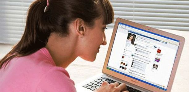 Facebook ders oluyor...