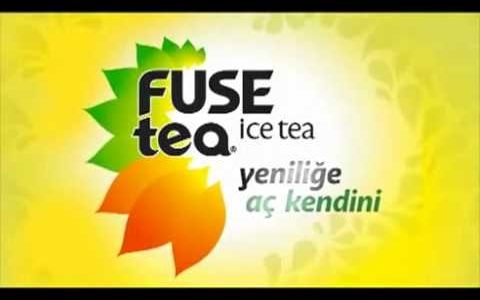 Fuse Tea'nin reklamlarında hangi ünlü sanatçılar oynuyor?