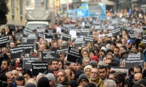 Gazeteciler Taksim'e çıkıyor... 