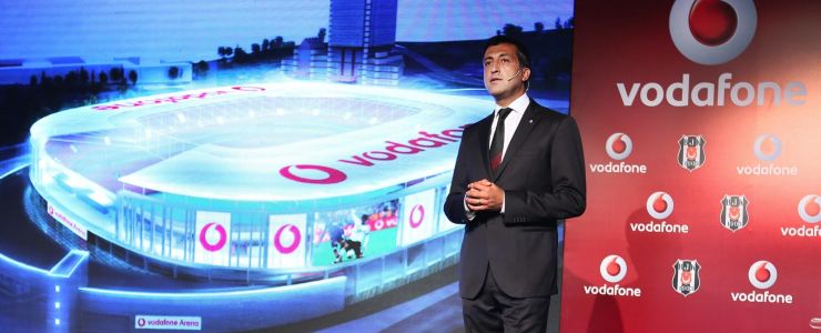 Türk spor tarihinin en büyük sponsorluk anlaşmasında imzalar atıldı