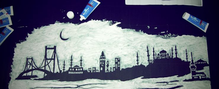 Nathan Wyburn diş macunu ile İstanbul’u resmetti