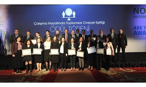 Mercedes-Benz Türk, “Çalışma Hayatında Toplumsal Cinsiyet Eşitliği Ödülü”nü aldı 
