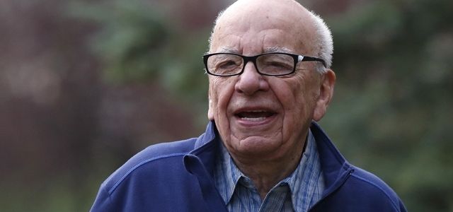 Medya patronu Murdoch istifa etti 