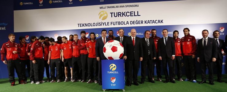 Turkcell, Milli Takımlar ana sponsorluğunu yeniledi