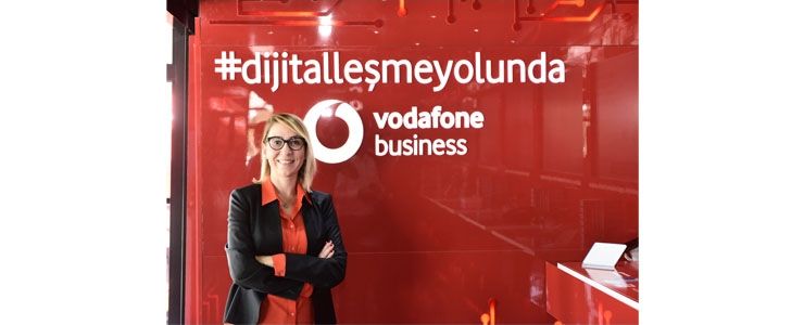 Vodafone dijitalleşme tırı 3 ayda 10 bini aşkın kişiye ulaşacak