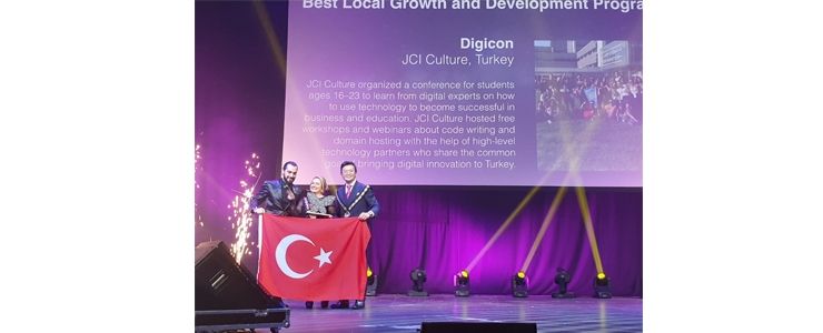 Türk gençleri 112 ülkenin katıldığı konferanstan ödülle döndü