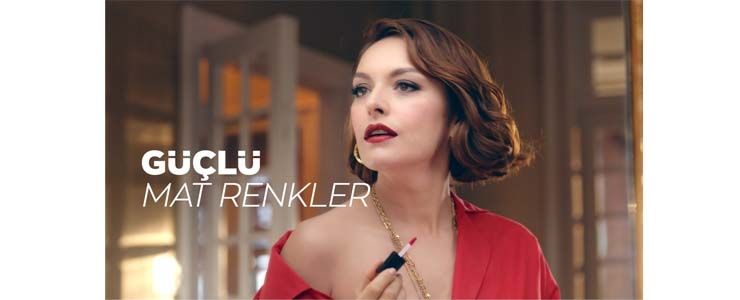 Avon’un Ezgi Mola’lı reklam filmi