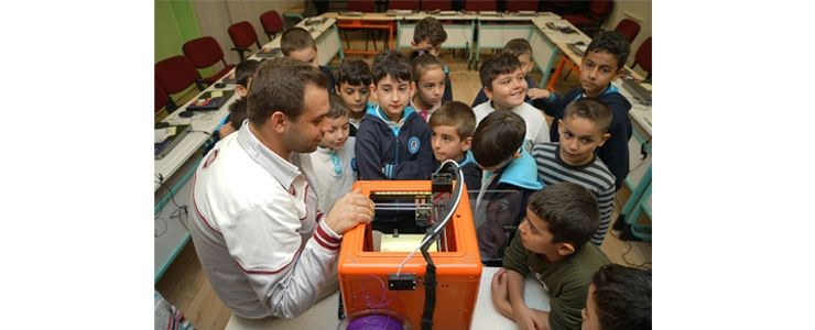 Tofaş, Çocuklara Kodlama Eğitimi Projesi'ni yaygınlaştırıyor