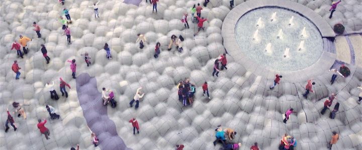 Milka’dan baloncuklu reklam filmi