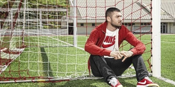 Burak Yılmaz, Nike Sportswear için objektif karşısında