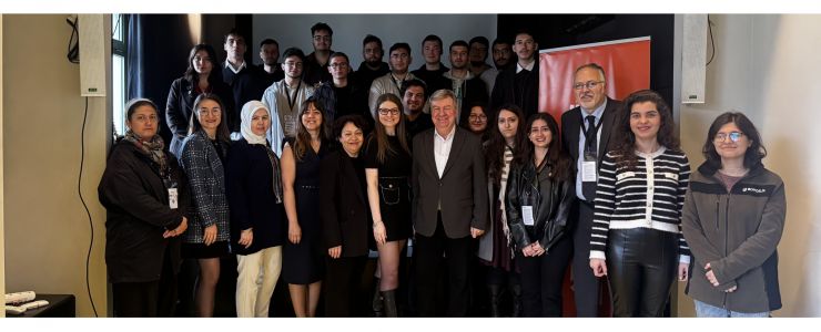 Borçelik, &ldquo;İşin Başındayım&rdquo; Projesi Gençleri Hazırlıyor