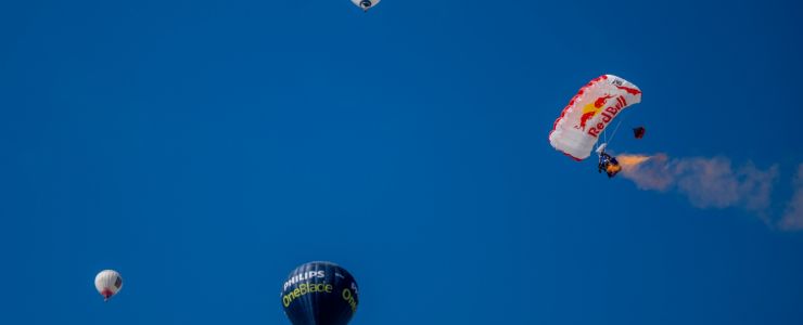 Red Bull Sporcusu Kapadokya'da Balonlar Arasında